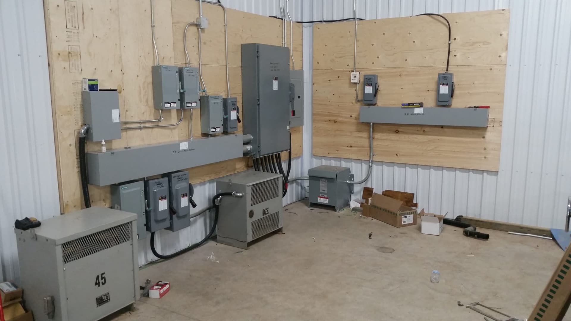 Levere Electric project photo 1: residential electrical work in London, Ontario